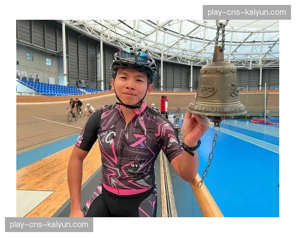 40岁教练郑泽诚率香港R3车队征战信宜双合赛道：辞去全职工作专注带队